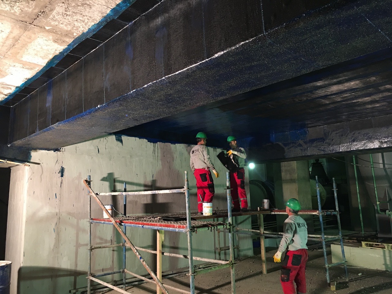Karbon lifli kumaş ile betonarme döşeme ve kiriş güçlendirme