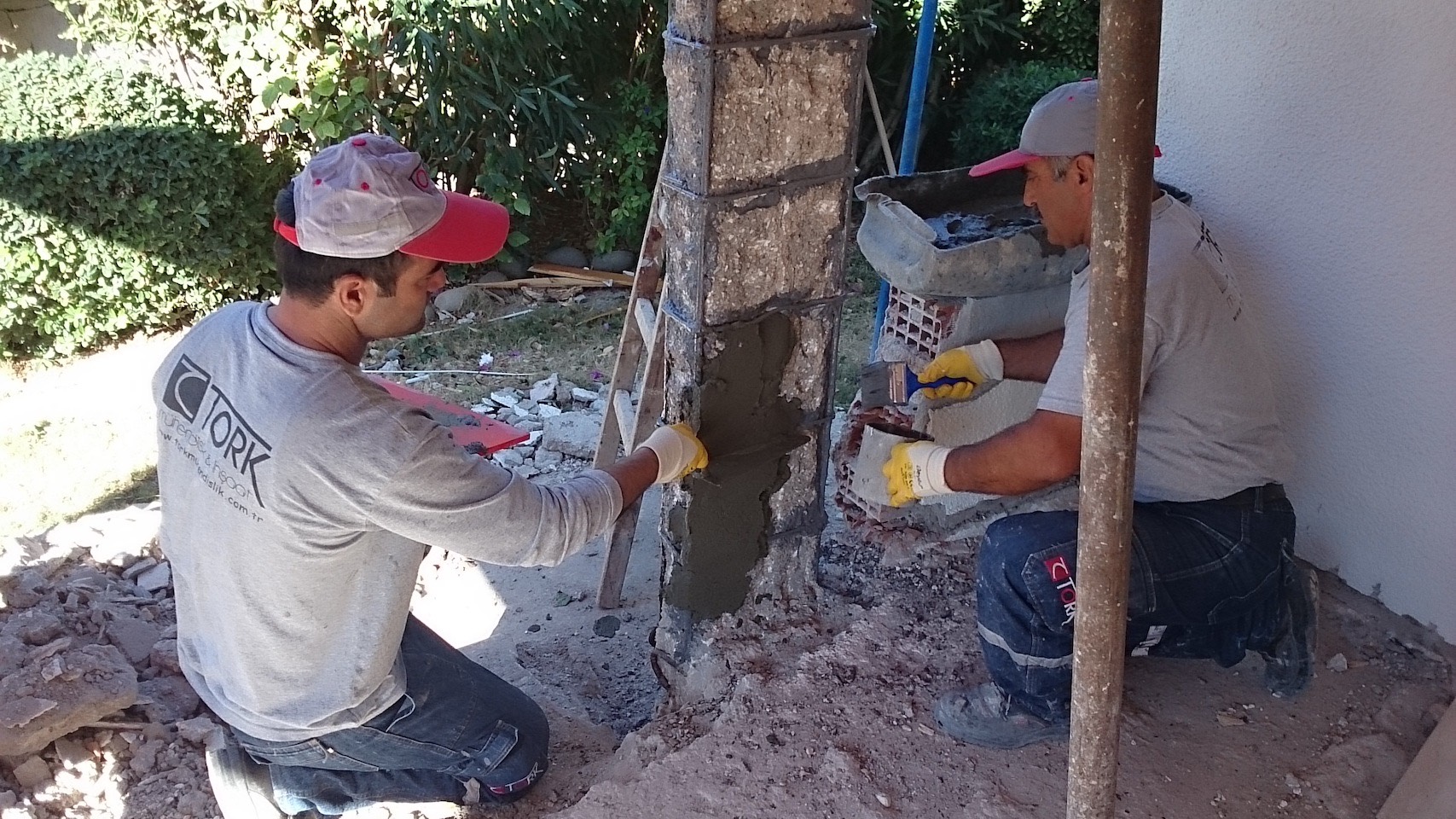 Hasarlı kolon betonu onarımı